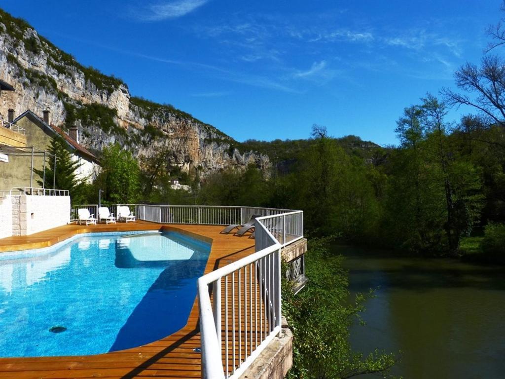 Hotel Restaurant Des Grottes Du Pech Merle Cabrerets エクステリア 写真